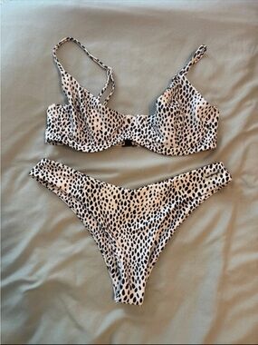 Blackbough B&W Bikini